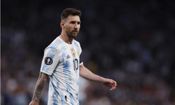 香飘飘：2025年第三季度归母净利润同比减